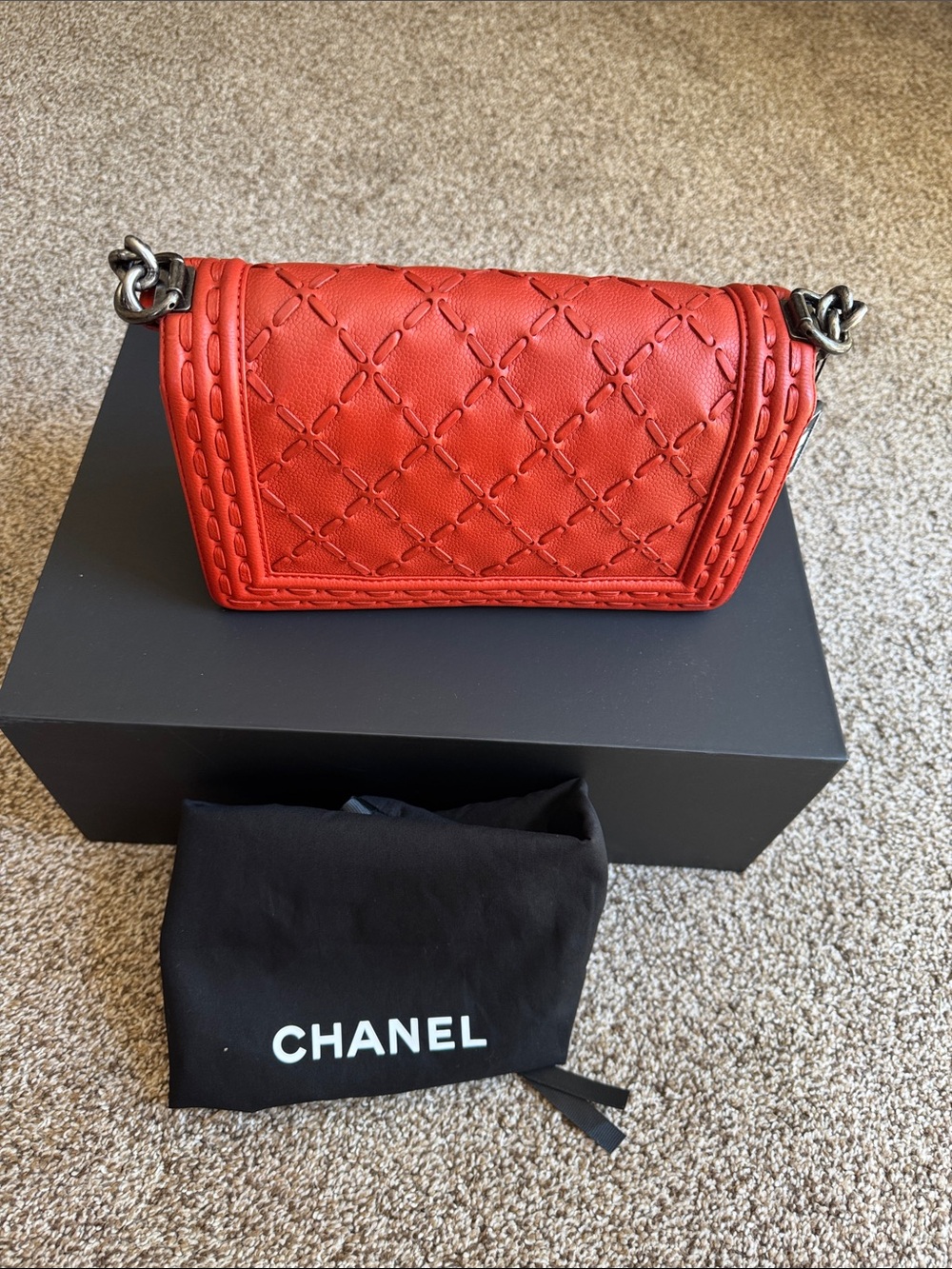 CHANEL Red Quilted Lambskin Shoulder Bag with Gunmetal Chain - Picture 2 of 16